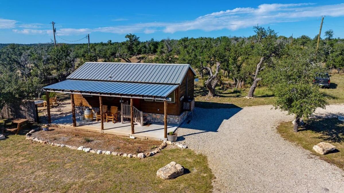 Rockin' R - Rustic Star Cabin เฟรเดอริกส์เบิร์ก ภายนอก รูปภาพ