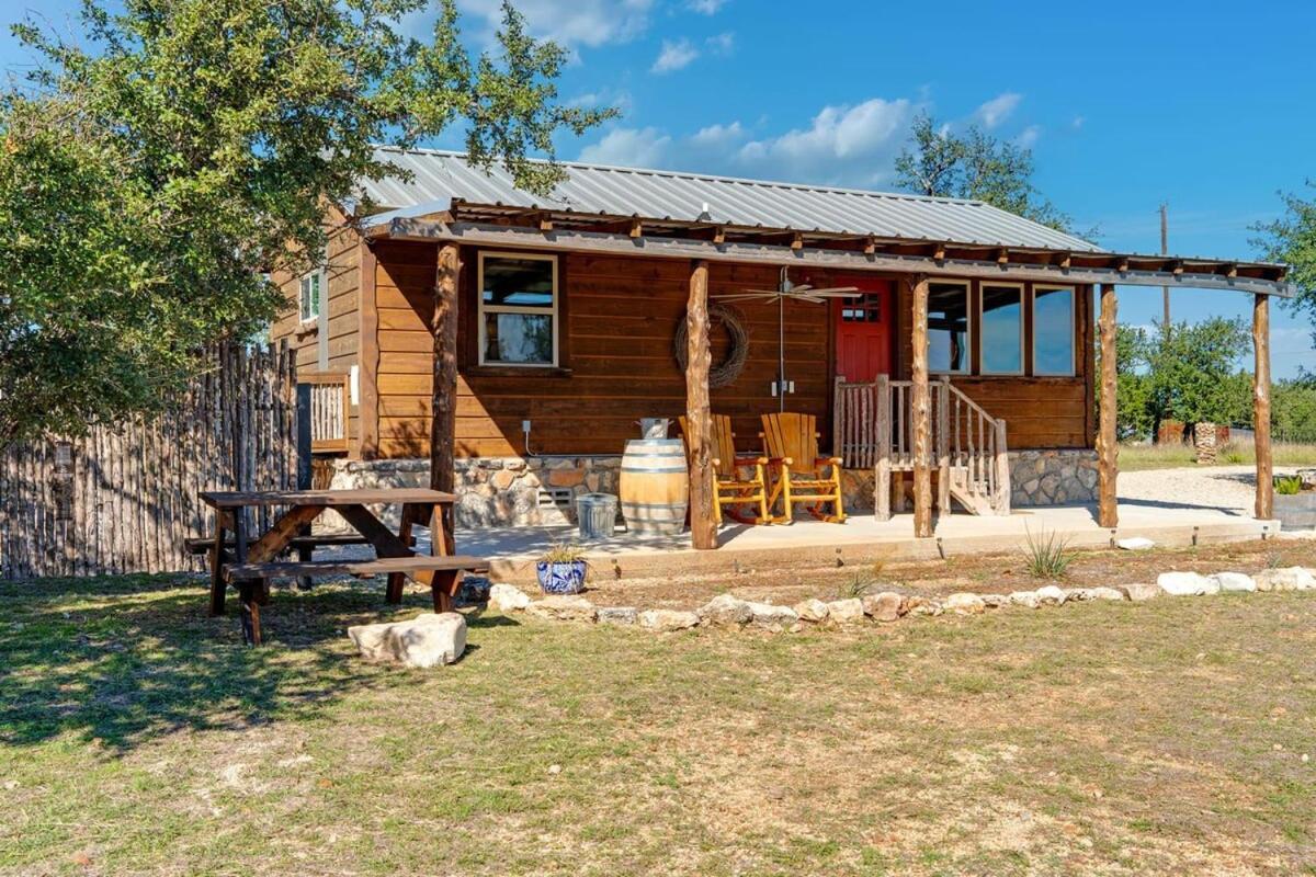 Rockin' R - Rustic Star Cabin เฟรเดอริกส์เบิร์ก ภายนอก รูปภาพ